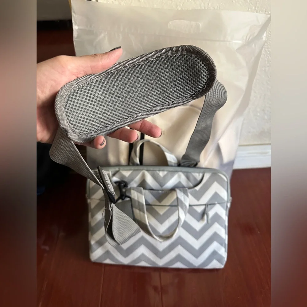 Laptop Bag Grey Chevron Print Multiple Pockets Safety Lining